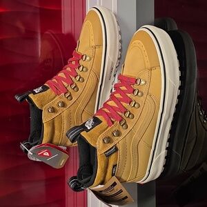 Vans Sk8-Hi MTE-2 Weather-Resistant Sneakers – Size 6.5 Men / 8 Women